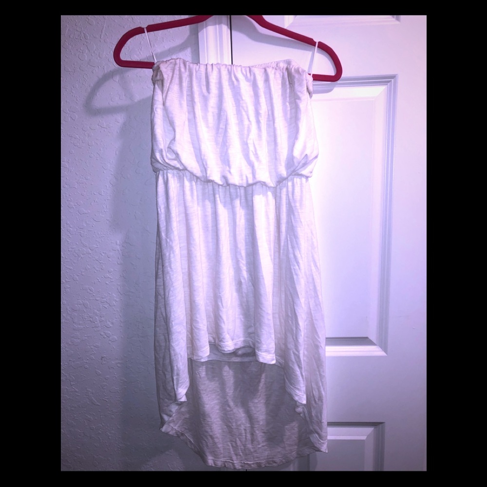 White high and low strapless dress